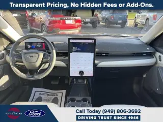 Ford Mustang Mach-E 2023 Premium 4dr SUV