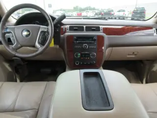 Chevrolet Suburban 2011 4x2 LT 4p SUV