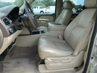 Chevrolet Suburban 2011 4x2 LT 4p SUV