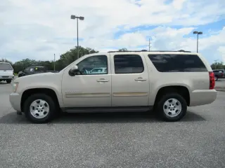 Chevrolet Suburban 2011 4x2 LT 4p SUV