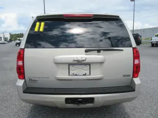 Chevrolet Suburban 2011 4x2 LT 4p SUV