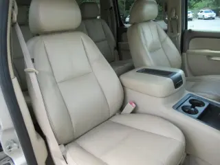 Chevrolet Suburban 2011 4x2 LT 4p SUV