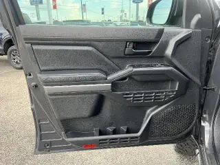 Toyota Tacoma 2024 4x2 SR5 4p Doble Cabina 5.0 ft SB