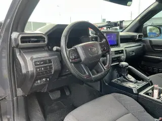 Toyota Tacoma 2024 4x2 SR5 4p Doble Cabina 5.0 ft SB