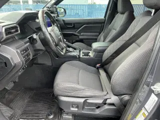 Toyota Tacoma 2024 4x2 SR5 4p Doble Cabina 5.0 ft SB