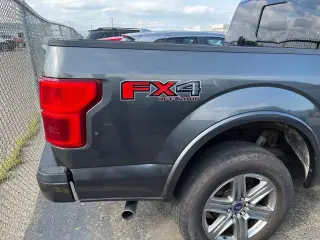 Ford F-150 2018 4x4 Lariat 4p SuperCab 5.5 ft. SB