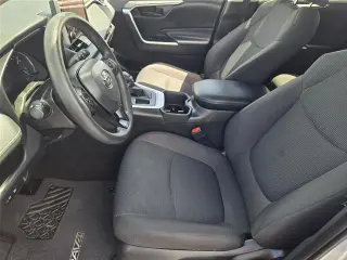 Toyota RAV4 2024 LE SUV 4p.