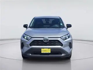 Toyota RAV4 2024 LE SUV 4p.