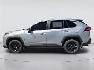 Toyota RAV4 2024 LE SUV 4p.