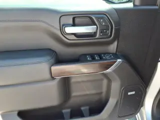 GMC Sierra 1500 2020 4x2 SLT 4dr Cabina de tripulacion completa 5.8 ft. CB