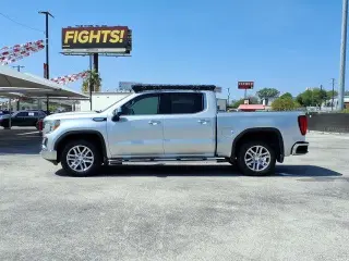 GMC Sierra 1500 2020 4x2 SLT 4dr Cabina de tripulacion completa 5.8 ft. CB