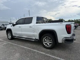 GMC Sierra 1500 2019 4x4 SLT 4p. Cabina Completa 5.8 ft. Cb