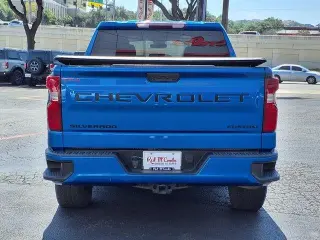 Chevrolet Silverado 1500 2022 4x4 Custom 4dr Crew Cab 5.8 ft. CB