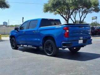 Chevrolet Silverado 1500 2022 4x4 Custom 4dr Crew Cab 5.8 ft. CB