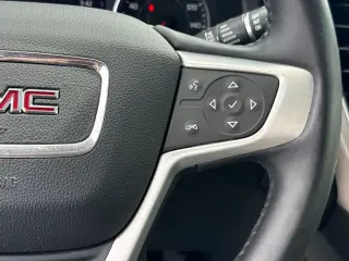 GMC Acadia 2021 4x4 SLT 4dr SUV