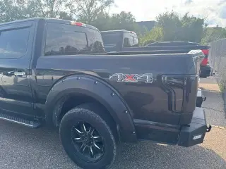Ford F-150 2015 4x4 XLT 4dr SuperCrew 5.5 ft. SB