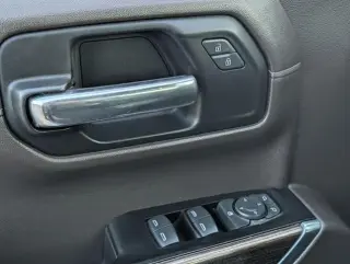 Chevrolet Silverado 1500 2019 4x4 RST 4dr Crew Cab 5.8 ft. SB