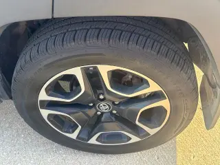 Toyota RAV4 2019 AWD Aventura 4p SUV