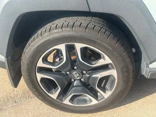 Toyota RAV4 2019 AWD Aventura 4p SUV