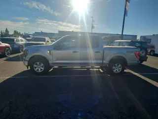 Ford F-150 2023 4x4 XLT 4p SuperCrew 5.5 ft. CB