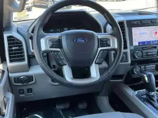 Ford F-150 2020 4x4 Lariat 4p SuperCab 5.5 ft. SB