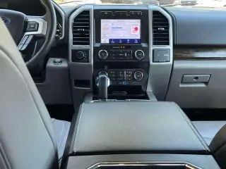 Ford F-150 2020 4x4 Lariat 4p SuperCab 5.5 ft. SB