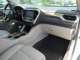 GMC Acadia 2019 Denali 4p SUV