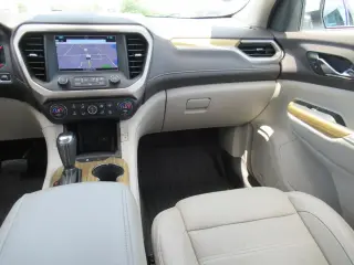 GMC Acadia 2019 Denali 4p SUV