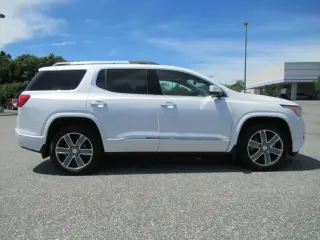 GMC Acadia 2019 Denali 4p SUV