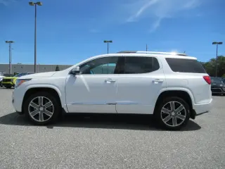 GMC Acadia 2019 Denali 4p SUV