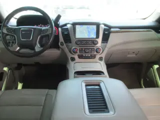 GMC Yukon 2015 4x2 Denali 4puerta SUV