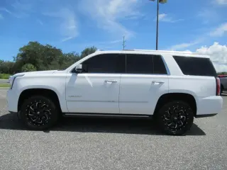 GMC Yukon 2015 4x2 Denali 4puerta SUV