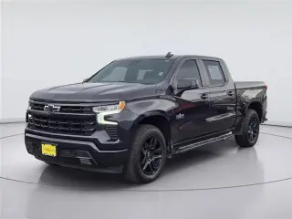 Chevrolet Silverado 1500 2023 4x4 RST cabina crew 4 puertas 5.8 ft. SB