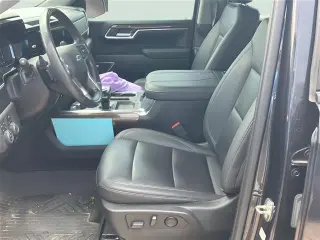 Chevrolet Silverado 1500 2023 4x4 RST cabina crew 4 puertas 5.8 ft. SB
