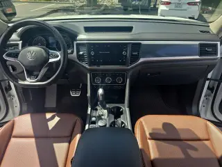 Volkswagen Atlas 2021 4motion AWD V6 SE R-Line 4p SUV con tecnología (lanzamiento a mitad de año)