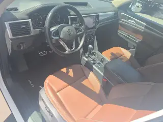 Volkswagen Atlas 2021 4motion AWD V6 SE R-Line 4p SUV con tecnología (lanzamiento a mitad de año)