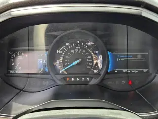 Ford Edge 2023 AWD Titanium 4p Crossover