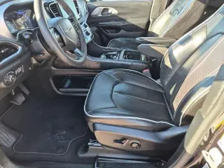 Chrysler Pacifica 2025 Limited 4p Minivan