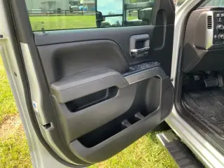 Chevrolet Silverado 3500HD 2015 4x4 LT 4dr Crew Cab SRW