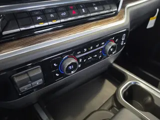 Chevrolet Silverado 1500 2026 4x2 RST 4dr Cabina de Tripulante 5.8 ft. CB