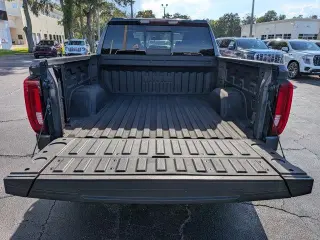 GMC Sierra 1500 2021 4x2 SLT 4p Cabilla Tripa 5.8 ft. CB