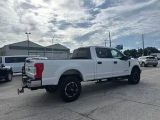 Ford F-250 Super Duty 2019 4x4 XLT 4dr Crew Cab 8 ft. LB Pickup