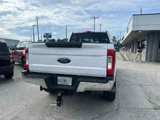 Ford F-250 Super Duty 2019 4x4 XLT 4dr Crew Cab 8 ft. LB Pickup