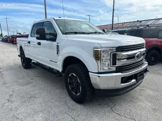 Ford F-250 Super Duty 2019 4x4 XLT 4dr Crew Cab 8 ft. LB Pickup