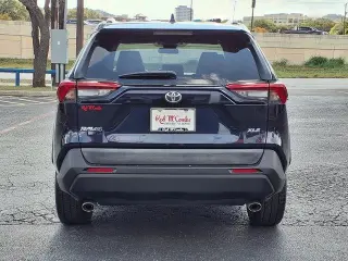 Toyota RAV4 2020 XLE Premium 4dr SUV
