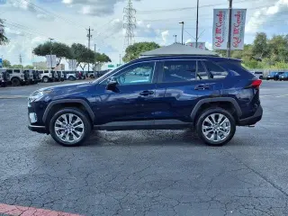 Toyota RAV4 2020 XLE Premium 4dr SUV