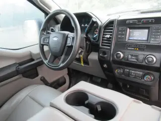 Ford F-150 2018 4x2 XL 2dr Cabina Regular 6.5 pies SB