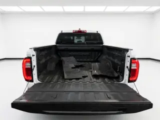 GMC Canyon 2024 4x4 AT4X 4p Cab de Tripulación 5 ft. CB