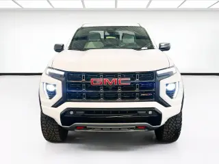 GMC Canyon 2024 4x4 AT4X 4p Cab de Tripulación 5 ft. CB
