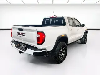 GMC Canyon 2024 4x4 AT4X 4p Cab de Tripulación 5 ft. CB